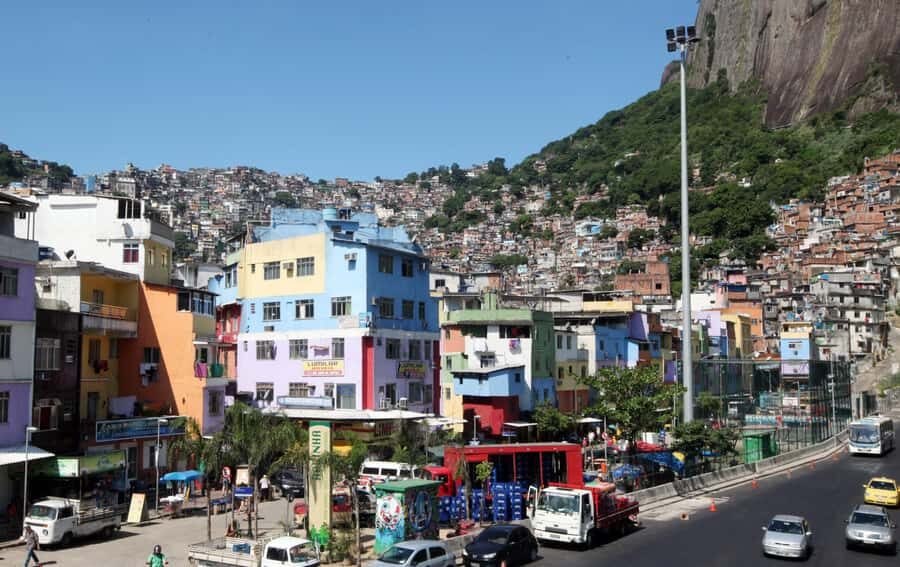 Rio de Janeiro: Favela Tour with Hotel Transfers - How the tour actually plays out: Rocinha or Vidigal, on a 4-hour clock