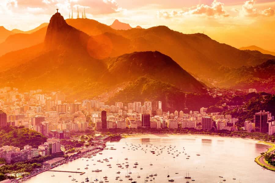 Rio de Janeiro Full-Day Sightseeing Tour - Maracanã and the Sambadrome drive: sports and Carnival, up close enough