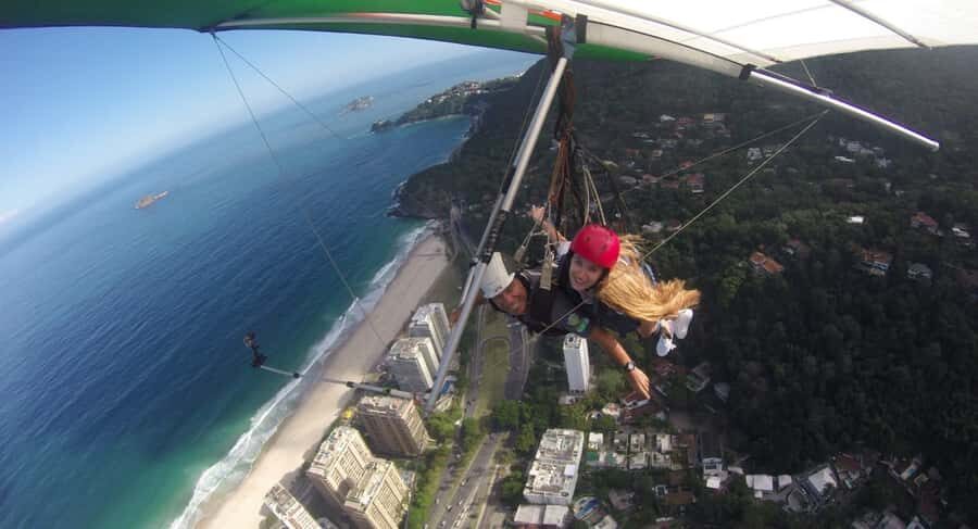 Rio de Janeiro: Hang Gliding or Paragliding Flight - Getting there, meeting point, and the practical flow