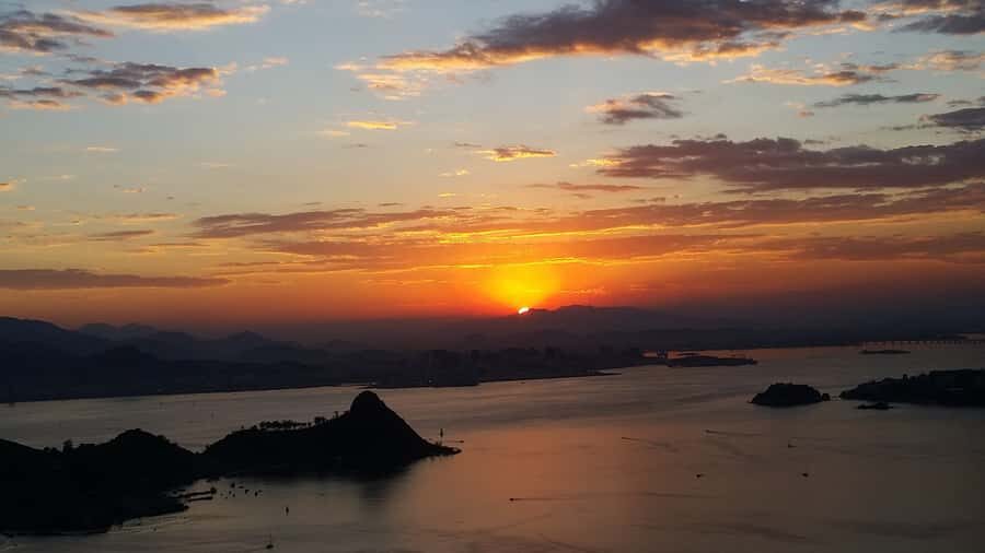 Rio de Janeiro: Niterói Day Trip - Beaches and the City of Smiles: How Niterói Feels Different
