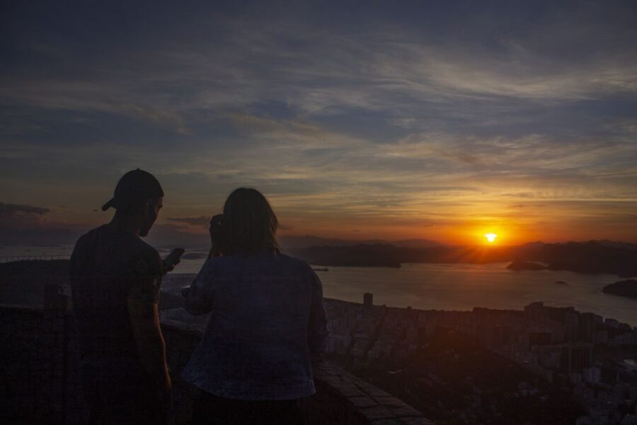 Rio de Janeiro: Private Sunrise Tour at Mirante Dona Marta - Mirante Dona Marta at sunrise: what you’re really looking for
