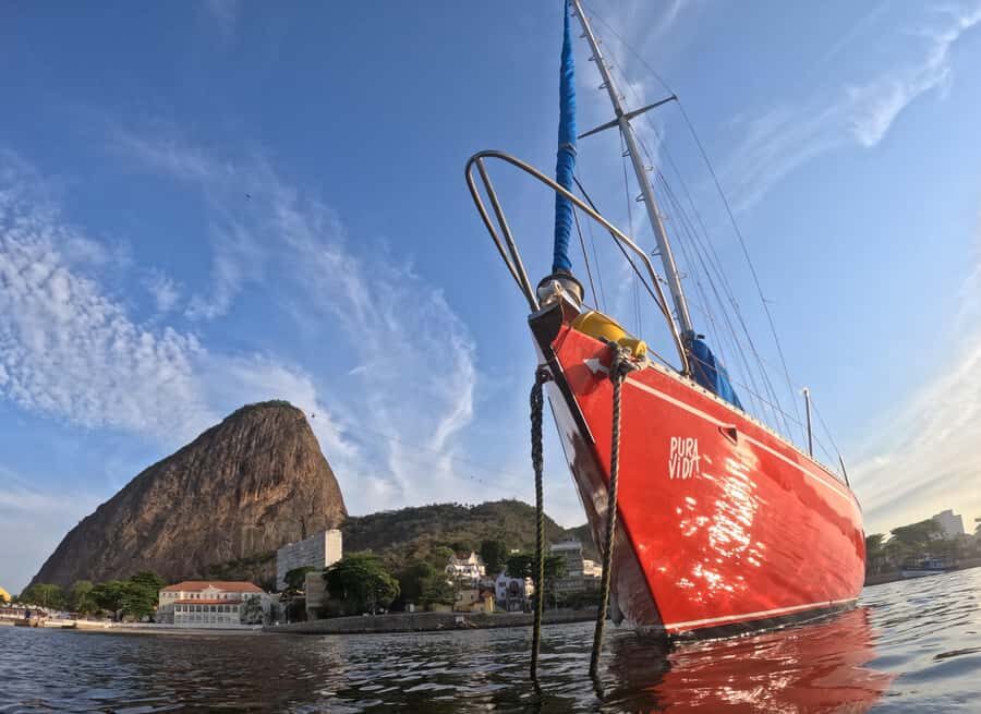 Rio de Janeiro: Sailing Sunset Tour with Snacks and Drinks - Why a Guanabara Bay sunset sail beats the usual Rio sightseeing