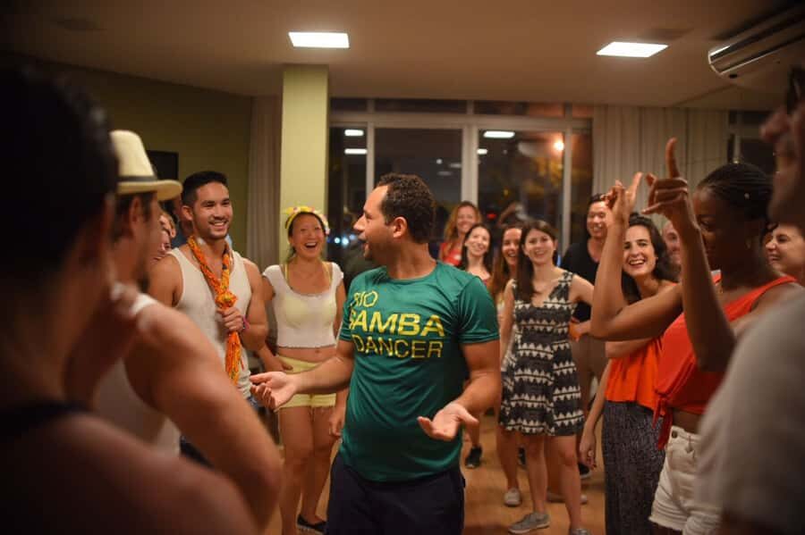 Rio de Janeiro: Samba Class in Copacabana - Copacabana studio meet-up: where you go and what to wear