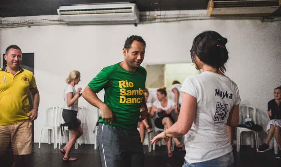 Rio de Janeiro: Samba Class in Copacabana - Teachers in English, Portuguese, or Spanish: why the communication matters