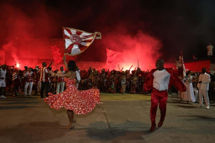 Rio de Janeiro: Samba School Rehearsal Viewing With Transfer - Dancing, Squeezed Space, and Why Your Expectations Matter