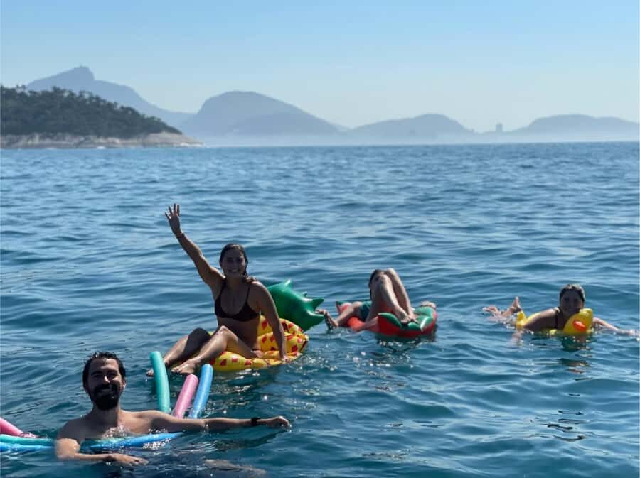 Rio de Janeiro: SpeedBoat Tour - Beach Tour with Beer - Copacabana to Arpoador: Iconic Views With Real Momentum