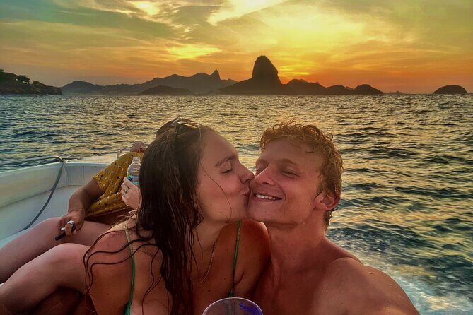 Rio de Janeiro: Speedboat Tour with Sunset and Beer! - Meeting at Urca: where to start and how to plan your timing