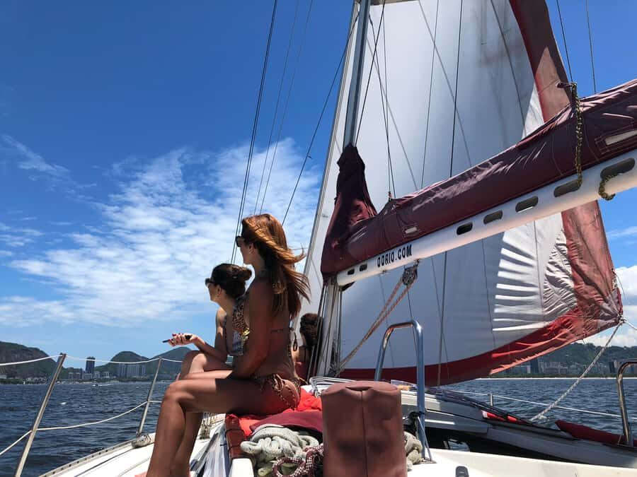 Rio de Janeiro: Sunset Sailing Tour - The 3-hour route in Guanabara Bay: fortresses, Niterói, and Niemeyer views