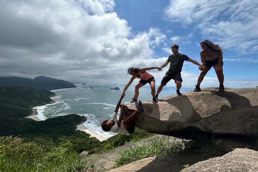 Rio de Janeiro: Telegrafo Rock Hike with Optional Beach Stop - The beach stop: how to use the 30 minutes well