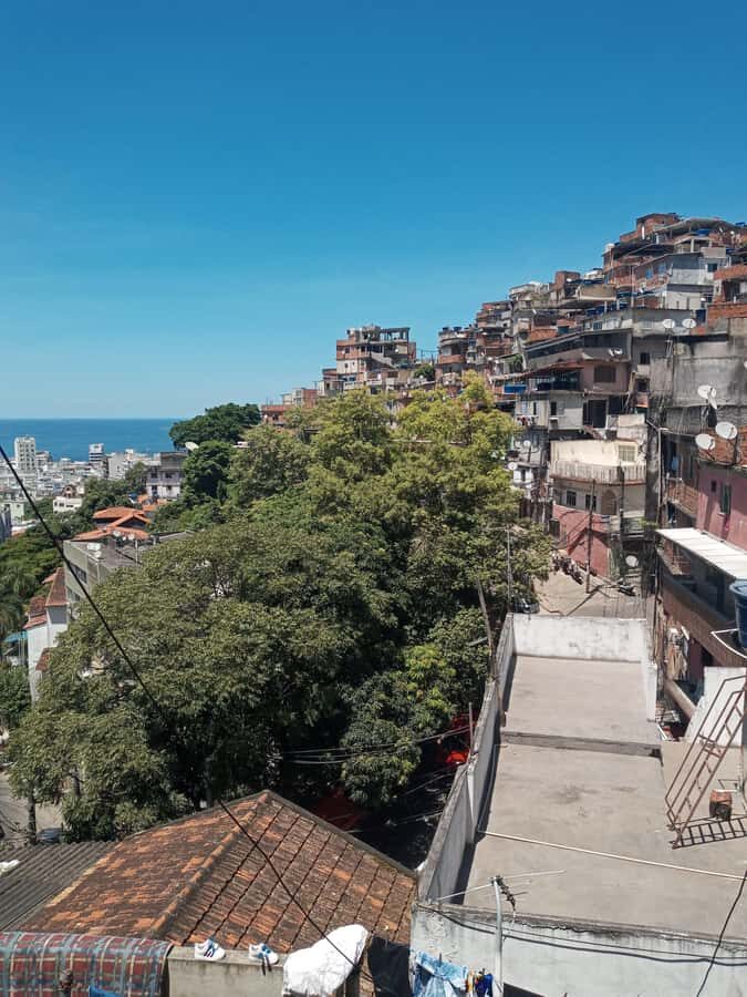 Rio de Janeiro: the biggest favela tour in Rio, lest go! - Drinks, appetizers, and Brazilian music at the top