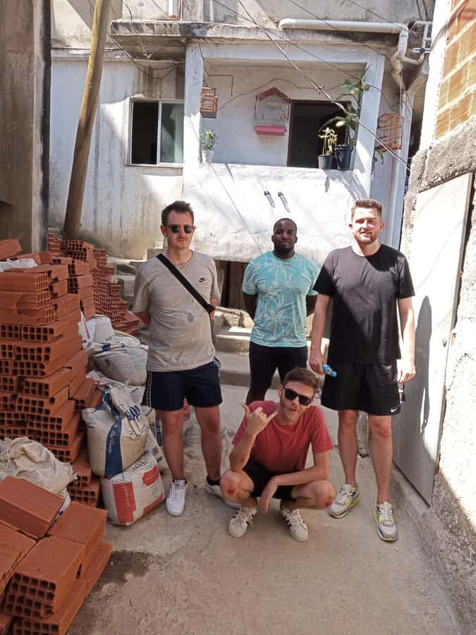 Rio de Janeiro: the biggest favela tour in Rio, lest go! - The market and street art: where photos turn into understanding