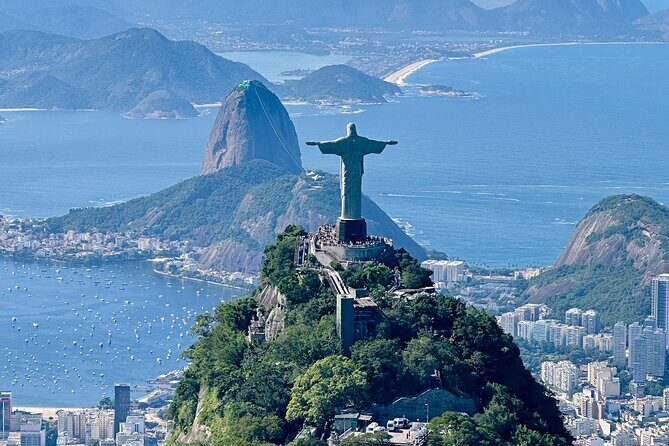 Rio : Helicopter tour at Christ the Redeemer - 30 minutes - Seating reality: window angles, glare, and the seat lottery