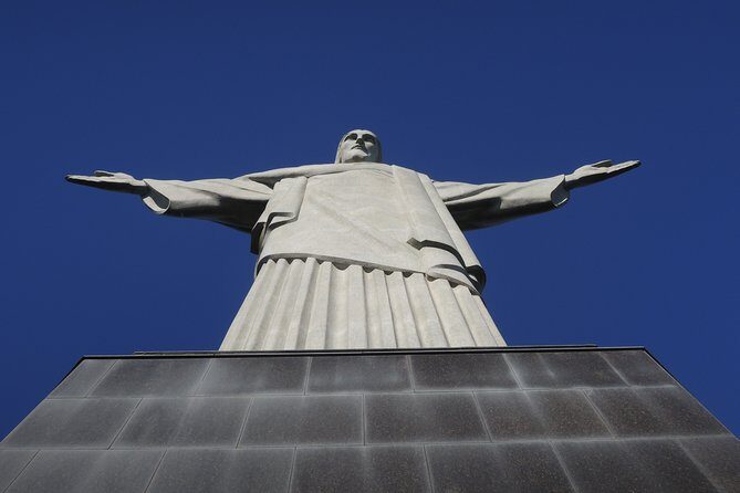 Rio Highlights Express: Christ, Sugarloaf & Beaches Half Day Tour. - Guanabara Bay to Sugarloaf: The Cable Car Payoff