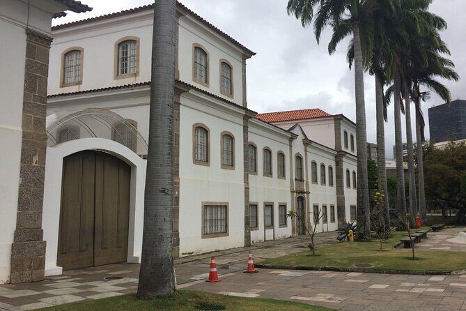 Rio Historic Center Walking Tour with Typical Brazilian Lunch - Praça Pio X to São Bento: churches that teach you how Rio layers itself