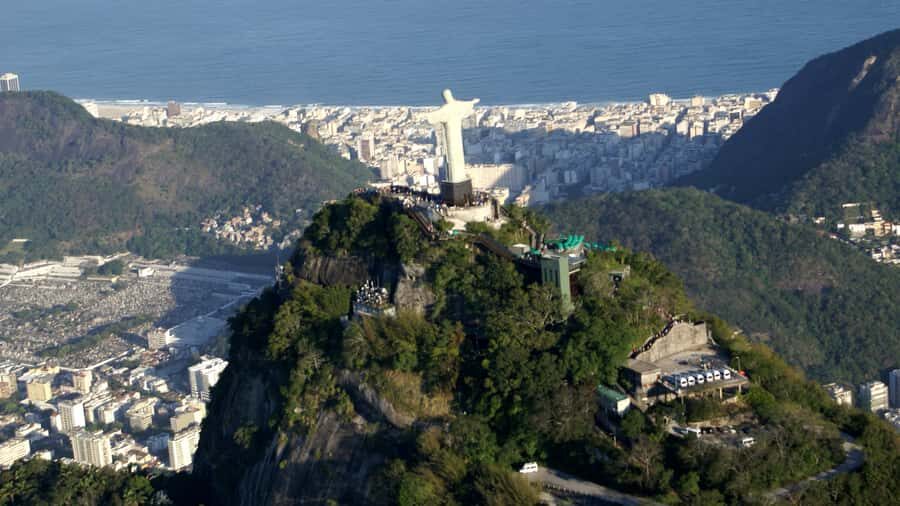 Rio: Maracanã Stadium & Christ the Redeemer by Rack Railway - A note on flexibility: when plans change