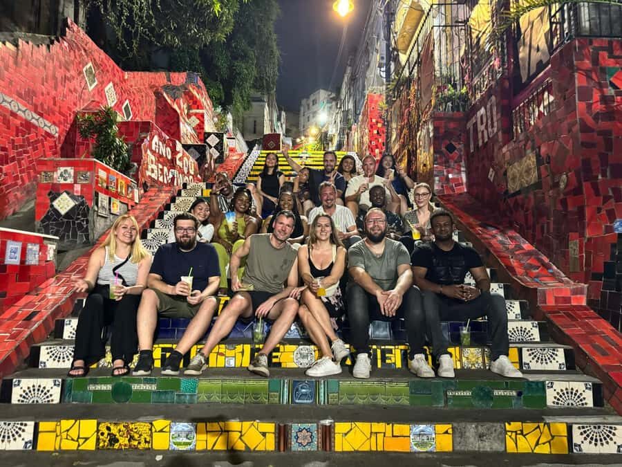Rio: Pub Crawl in Lapa with Cachaça Tasting and Live Samba - Getting Oriented: Meeting Point and How the Night Starts