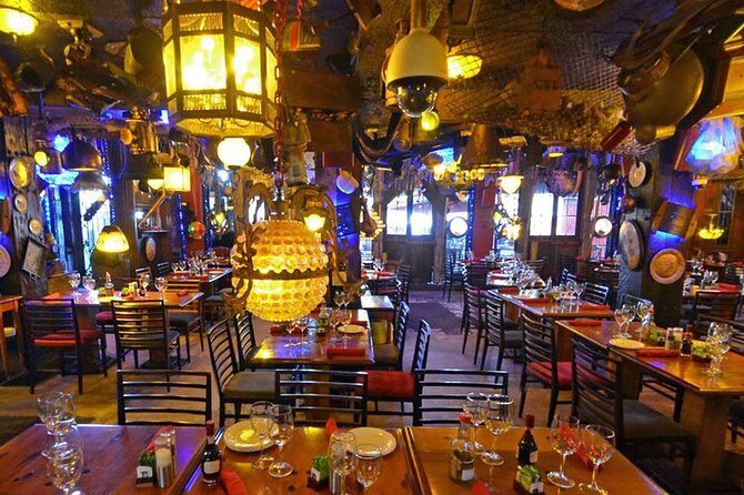 Rio Scenarium Nightclub Admission and Transfer - Inside Rio Scenarium: samba time in an antique-style setting