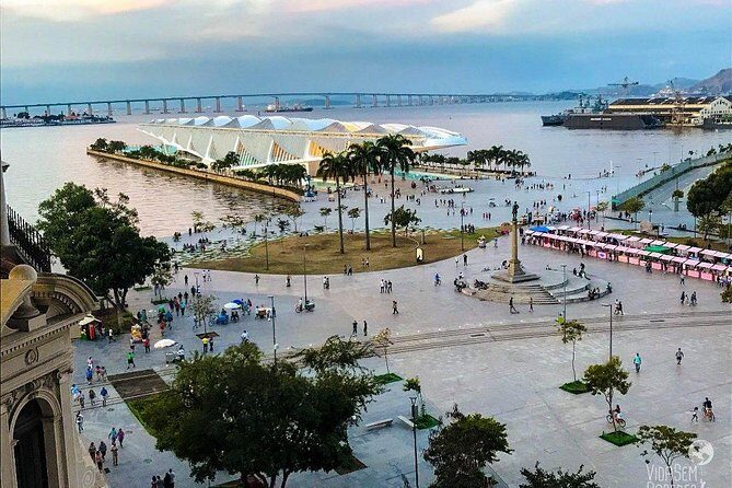 Rio Street Art Tour - What You Learn: Politics, Architecture, and Afro-Brazilian Identity