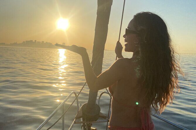 Sailboat Tour in Rio de Janeiro - Sunset Vibes: Drinks, Snacks, Music, and Crew Energy