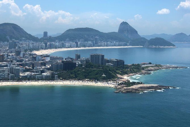 Samba Helicopter Tour: Private Flight - 4 people - Christ the Rede Redeemer, Copacabana, and the fast-hit skyline