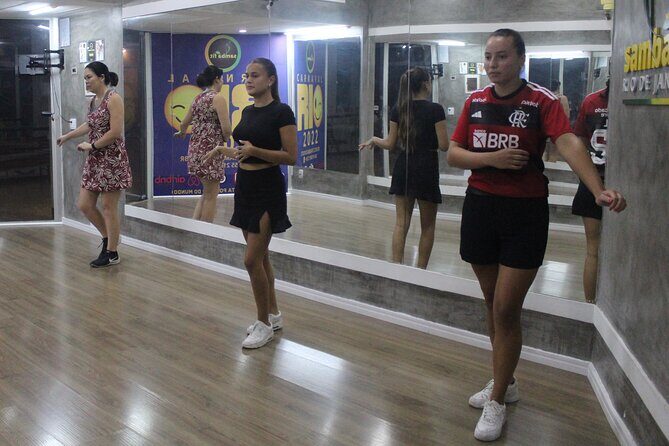 Samba Lessons for Beginners - Where to Meet: R. Visc. de Pirajá 207 in Ipanema