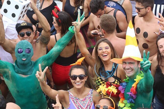 Street Carnival Blocos in Rio de Janeiro - Street Blocos by Metro: How the Route Keeps You Moving