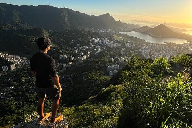 Sunrise and Sunrise Walk Two Brothers with Local Guide - Starting in Vidigal: the local transport part is more than convenience