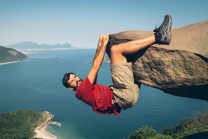 Telegraph Rock Hike + Wild Beaches - Stop 1 in detail: Guaratiba Hill to the Pedra do Telégrafo rock