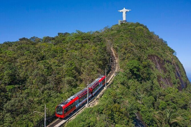 The Christ the Redeemer, the Sugar Loaf and the beaches of the "South Zone" - Getting picked up and staying comfortable all day