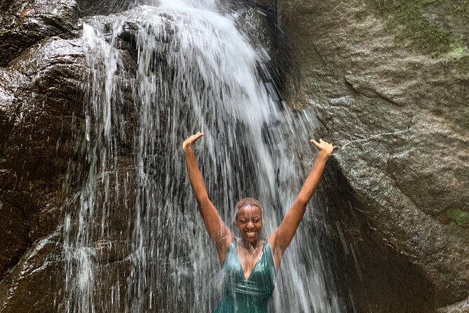 Tijuca Forest Hike - Waterfalls & Caves, Nature & Wild Life! - Cachoeira das Almas: where the cool-down happens