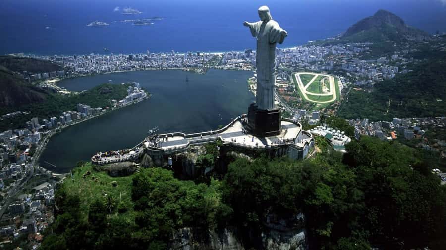 TOUR RIO DE JANEIRO (CIDADE MARAVILHOSA) - Maracanã and Sambódromo: Rio’s stage for crowds