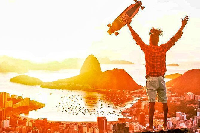 Tour to Mirante Dona Marta at sunrise with guide and photos! - The real value: photos taken for you (not just a suggested spot)