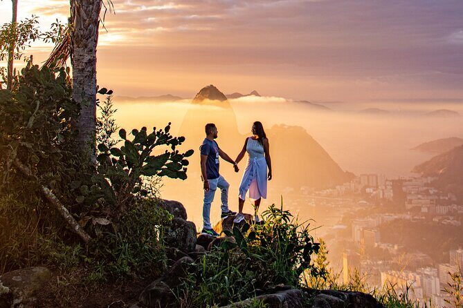 Tour to Mirante Dona Marta at sunrise with guide and photos! - Mirante Dona Marta itself: stairs, sky, and what you can expect on the ground