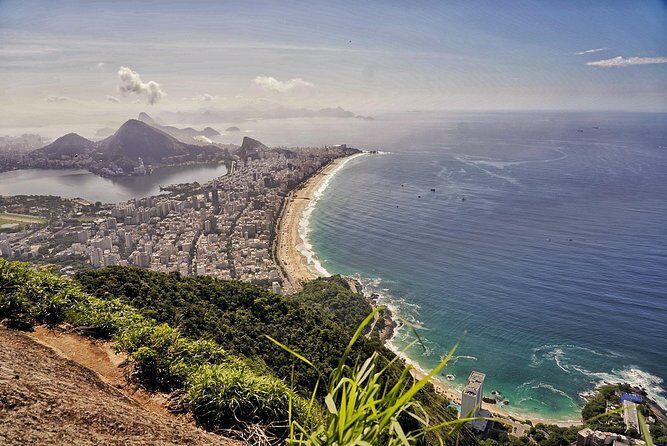 Two brothers (Dois Irmãos) Hike - Sunrise vs Mid-Day vs Sunset: Picking Your Best Light